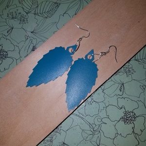 Meet your Posher, Dee